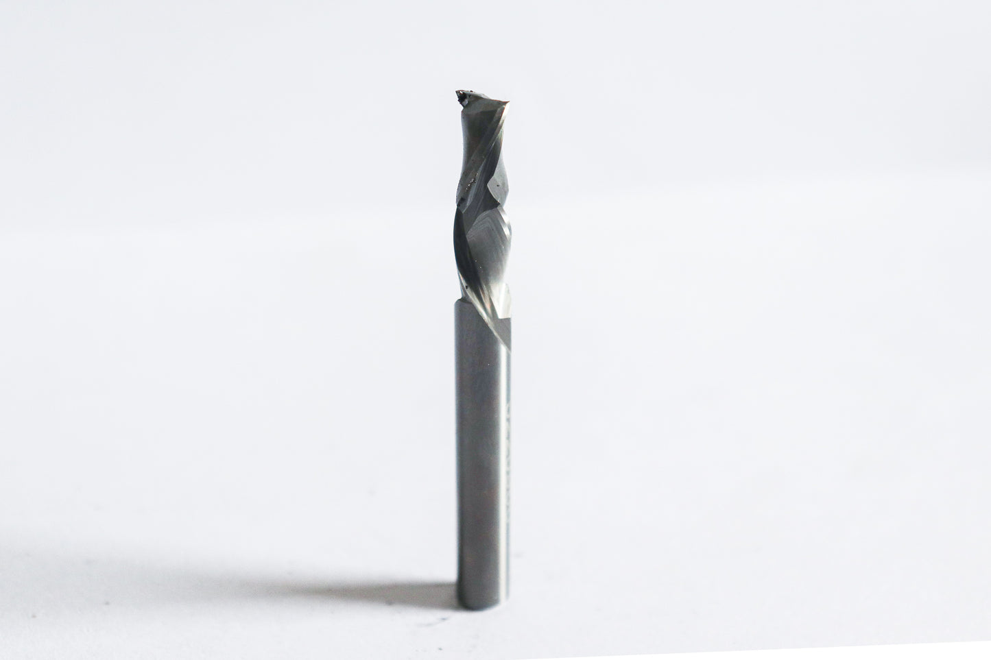 035-0828RX: 2FL Spiral Compression: 1/4"SH; 1/4"CD; 7/8"CL; .500"Upcut; The RX series of bits last 50% longer than other premium CNC bits.